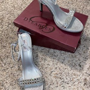 Dyeables Silver high heels size: 12
